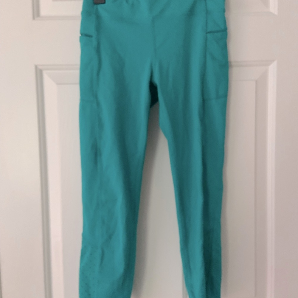 Active Teal Capris
